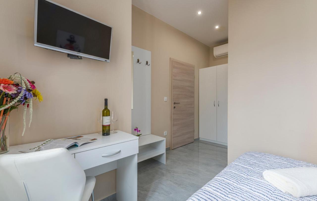 Roberto Rooms Poreč Extérieur photo