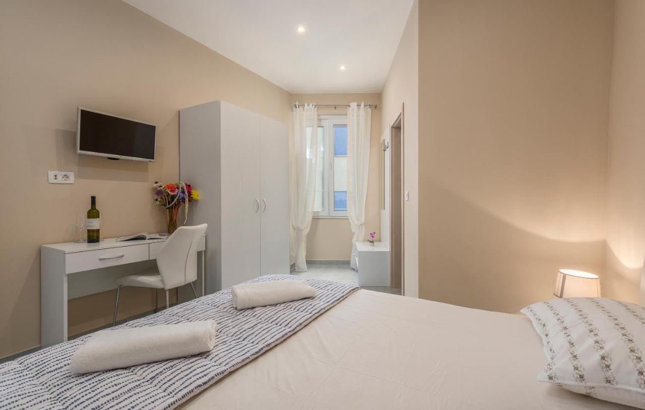 Roberto Rooms Poreč Extérieur photo