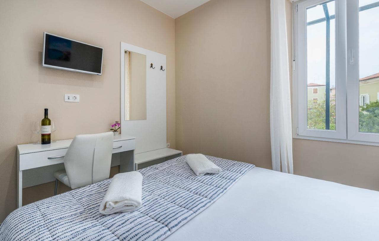 Roberto Rooms Poreč Extérieur photo